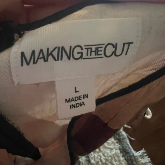 Making the Cut Award Winning Dress Southwestern Beachy Carnival - Picture 7 of 9